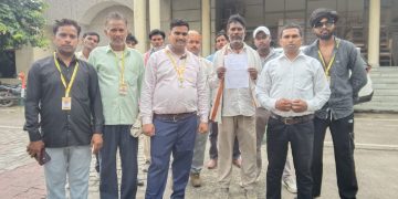 50 साल पुराने सार्वजनिक रास्ते पर कब्जे का आरोप, वाल्मीकि समाज ने सौंपा ज्ञापन