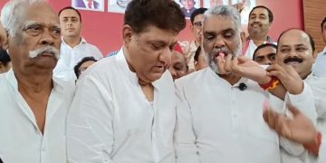 अखिलेश यादव का धूमधाम से मनाया जन्मदिन, सपाई बोले हमसब मिलकर मेहनत करेंगे और गिफ्ट के रूप में 2027 में बनायेंगे सपा की सरकार