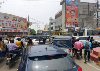 बदायूं : टीईटी परीक्षा के बीच शहर जाम से बेहाल, जाम में फंसे लोग परेशान
