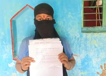 सहसवान में दबंगों का कहर, महिला की दुकान पर कब्जा, जान से मारने की धमकी