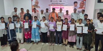 शिखर इंस्टीट्यूट ऑफ फार्मेसी बदायूं : रोजगार संगम में 396 युवाओं का पंजीकरण, 107 को मिला रोजगार