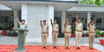 जल संरक्षण को लेकर बदायूं पुलिस ने ली शपथ, ‘कैच द रेन’ अभियान को दिया बढ़ावा