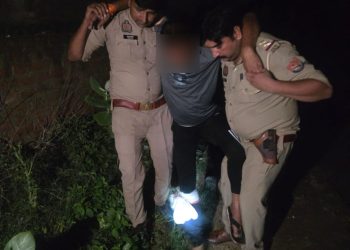 बदायूं : मुठभेड़ में 25 हजार का इनामी बदमाश गिरफ्तार, एसएसपी बोलीं अपराधियों पर सख्त कार्रवाई जारी