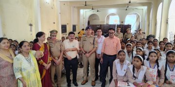 स्कूल में छात्राओं को एचपीवी टीकाकरण के प्रति किया जागरूक, पढ़ाया जागरूकता का पाठ