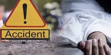 अज्ञात वाहन ने बाइक को मारी टक्कर, पिता की मौत, बेटा गंभीर घायल