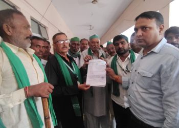 भ्रष्टाचार और अनियमितताओं को लेकर भाकियू (असली) का तहसील सदर में प्रदर्शन