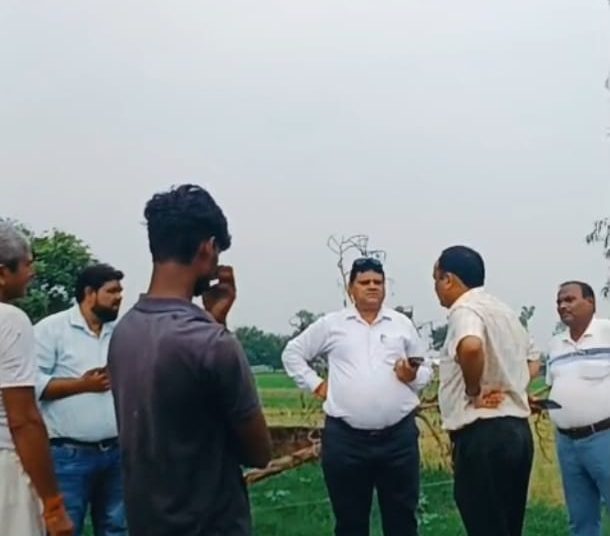 जांच से पहले ही बदली गई लाइन, ट्रांसफार्मर से हटाए गए किसानों के कनेक्शन