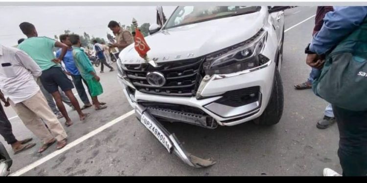 गंगा एक्सप्रेस-वे पर भीषण सड़क हादसा, बिसौली विधायक आशुतोष मौर्य घायल