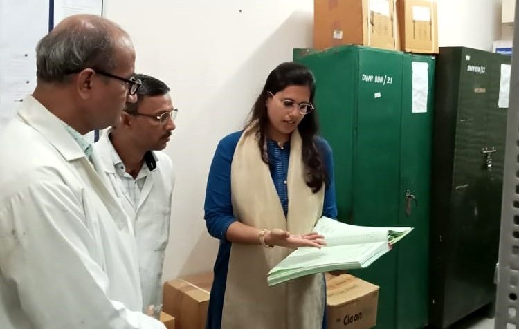 जिला महिला अस्पताल का सीडीओ ने किया औचक निरीक्षण, अव्यवस्थाओं पर जताई कड़ी नाराजगी