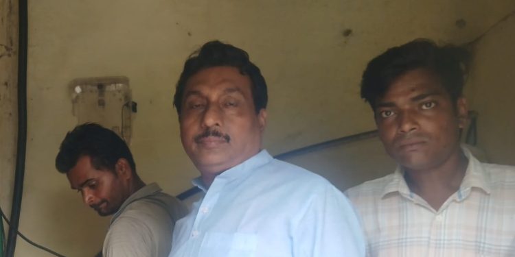 एमएलसी वागीश पाठक के आवास पर लगा थ्री-फेज स्मार्ट मीटर