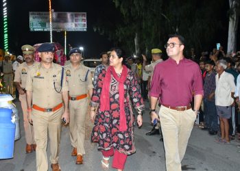 बदायूं: कांवड़ियों से भरी ट्रैक्टर-ट्राली पलटी, 2 लोग घायल, डीएम-एसएसपी ने लिया जायजा 