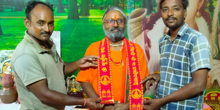हस्तकरघा परंपरा सांस्कृतिक चेतना और आत्मनिर्भरता की प्रतीक : रवि समदर्शी महाराज