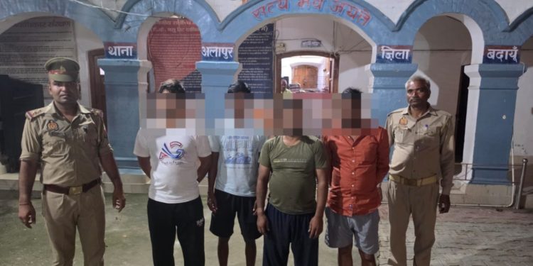 उसावा के डॉक्टर राहुल सिद्धार्थ के साथ मारपीट-गाड़ी में तोड़फोड़ का वीडियो वायरल, चार आरोपी गिरफ्तार, मुकदमा दर्ज