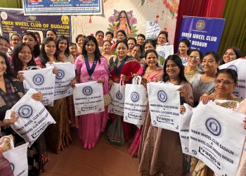 प्लास्टिक को कहें ना, कपड़े के थैले को अपनाएं, इनरव्हील क्लब का संयुक्त पर्यावरण जागरूकता अभियान