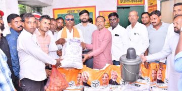 आपदा की घड़ी में किसी को अकेला नहीं छोड़ा जाएगा, हर जरूरतमंद तक पहुंचेगी मदद : हरीश शाक्य