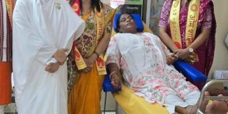 ब्रह्माकुमारी आश्रम में स्वैच्छिक रक्तदान शिविर, 42 लोगों ने किया रक्तदान