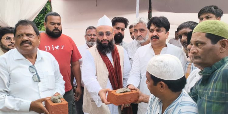 ताजदारे अहले सुन्नत हजरत सालिम मियां साहब के नाम से बनेगा ऐतिहासिक गेट, जिला काजी अतीफ मियां कादरी ने रखी संग-ए-बुनियाद