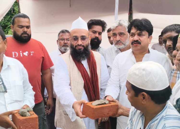 ताजदारे अहले सुन्नत हजरत सालिम मियां साहब के नाम से बनेगा ऐतिहासिक गेट, जिला काजी अतीफ मियां कादरी ने रखी संग-ए-बुनियाद