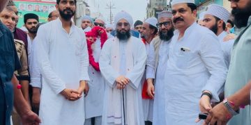 सांसद आदित्य यादव और पूर्व मंत्री आबिद रज़ा ने कैंप लगाकर जुलूस-ए-मुहम्मदी का किया इस्तकबाल