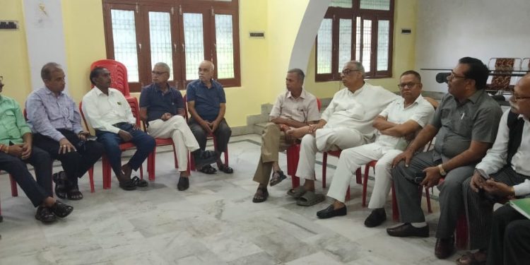 संकट की घड़ी में नेपाल बाढ़ पीड़ितों के लिए एकत्रित की जा रही राहत सामग्री