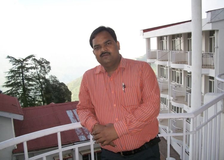 बदायूं के तत्कालीन और आंबेडकरनगर के वर्तमान डीपीएम कमलेश शर्मा के खिलाफ तहरीर, गाड़ी गायब का आरोप