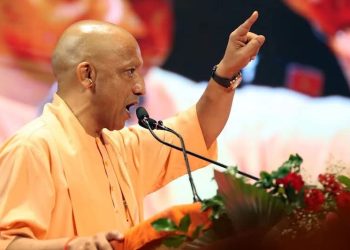 योगी सरकार के निशाने पर राजस्व विभाग, चार तहसीलदार समेत पांच अफसर निलंबित