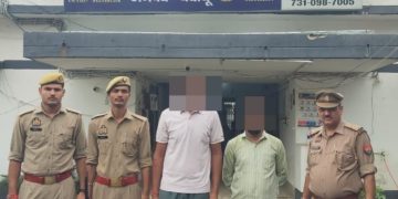 नवादा में शराब की दुकान पर भिड़े दो युवक, पुलिस ने गिरफ्तार कर की निरोधात्मक कार्रवाई