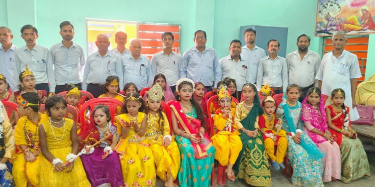 श्रीराम सरस्वती विद्या मंदिर में राधा-कृष्ण स्वरूप सज्जा प्रतियोगिता