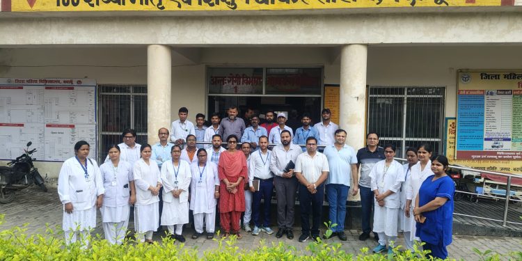 महिला अस्पताल की व्यवस्थाएं परखने पहुंची शासन की टीम, एसएनसीयू का निरीक्षण