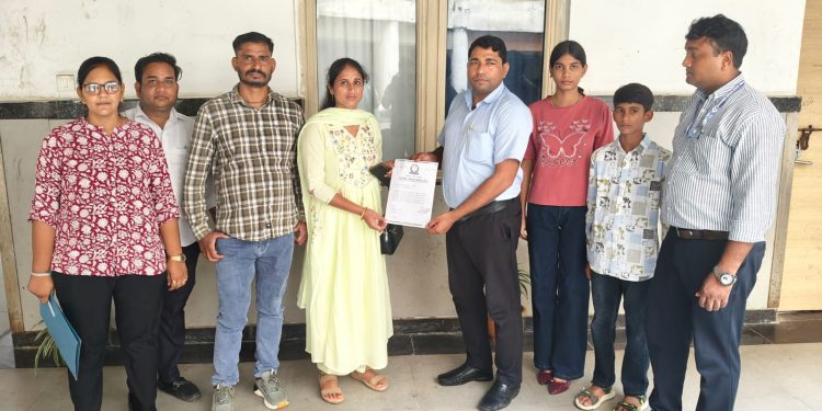 मृत्यु के बाद भी समाज की सेवा का संकल्प: सरोज ने किया देहदान का ऐलान