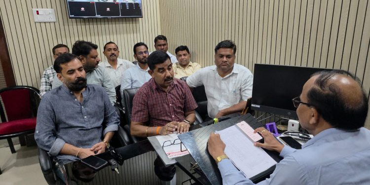 ग्रेड पे की ‘जादूगरी’ पड़ी भारी, 18 शिक्षकों का 4800 से 4600 हुआ ग्रेड पे