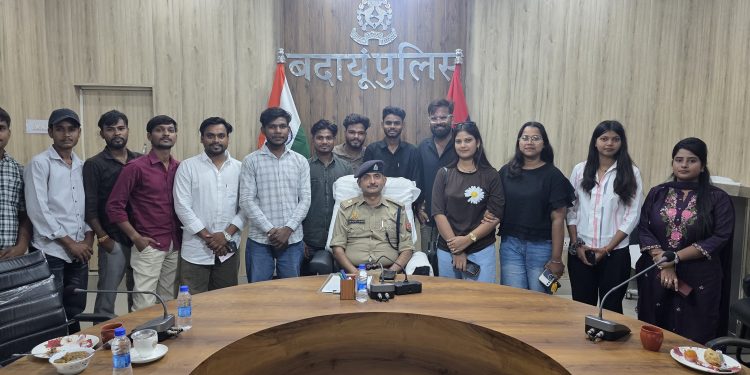 सोशल मीडिया इन्फ्लुएंसर्स के साथ एसपी सिटी ने की बैठक, जिम्मेदार कंटेंट प्रसारित करने की अपील