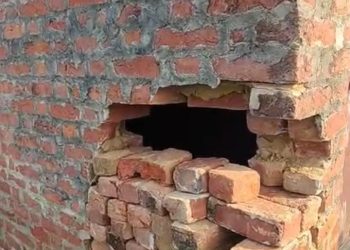 ट्यूबवेलों को निशाना बना रहे चोर, एक दर्जन से अधिक किसानों का सामान चोरी