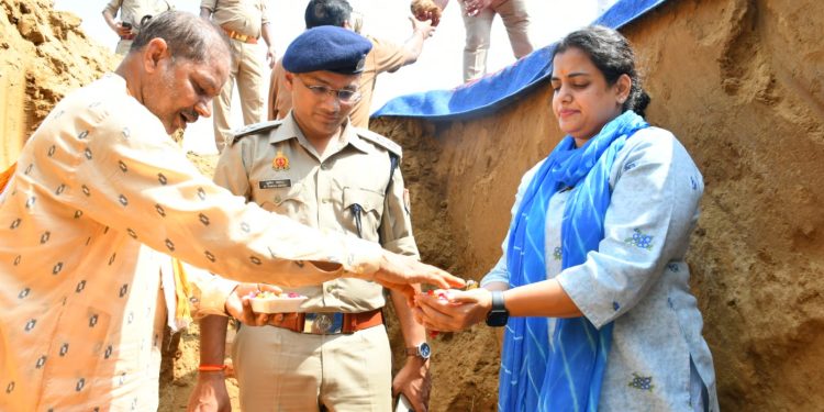 महिला पुलिसकर्मियों के लिए आवास निर्माण का भूमि पूजन