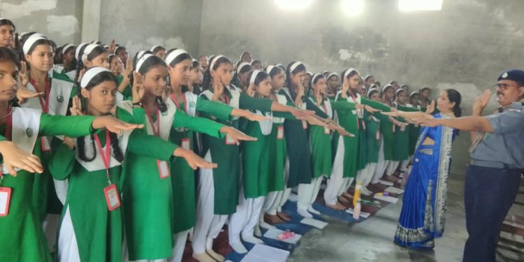 स्काउटिंग छात्राओं को बनाती है अनुशासित और आत्मनिर्भर : वीरू