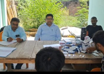 मीरापुर में डेंगू-बुखार को लेकर स्वास्थ्य विभाग सक्रिय, घर-घर स्क्रीनिंग