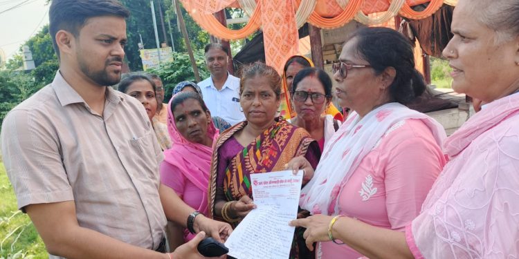 आंगनबाड़ी कार्यकर्ताओं ने प्रदर्शन कर मानदेय बढ़ाने की मांग की