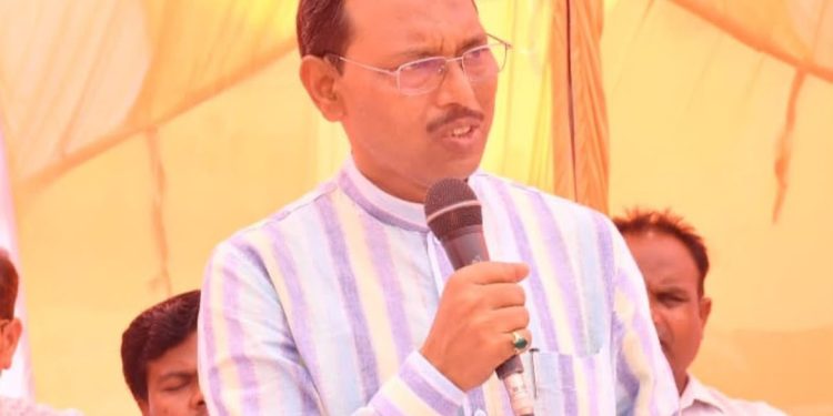 जनकल्याणकारी शिविर में गर्भवती महिलाओं की गोद भराई, बच्चों का अन्नप्राशन