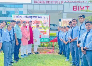 सेवा संकल्प अभियान में रक्तदान, स्वास्थ्य मेले और पौधारोपण