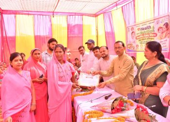 उझानी और अंबियापुर में आंगन मिलन समारोह आयोजित