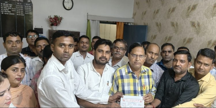 स्वच्छ भारत मिशन कर्मियों के मानदेय बढ़ाने की मांग, 3 सितंबर से अनिश्चितकालीन कार्य बहिष्कार की चेतावनी