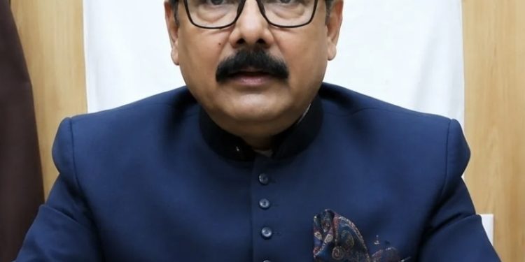 U.P=बरेली से बड़ी खबर : तीन बार हिंदी टाइपिंग टेस्ट में फेल हुए बाबू को डीएम ने बना दिया चपरासी