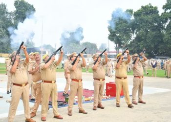 देशभर में धरना-प्रदर्शनों और आंदोलनों के बीच अलर्ट हुआ बदायूं प्रशासन, पुलिस ने किया दंगा नियंत्रण मॉकड्रिल का अभ्यास