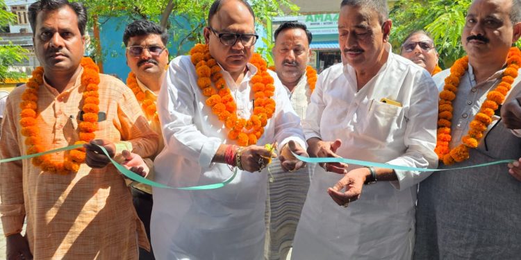 सैदपुर में सेवा संकल्प अभियान का शुभारंभ, विधायक ने बांटे आयुष्मान कार्ड
