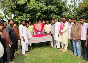 बाबा वॉटर पार्क पर स्व. मुलायम सिंह यादव को दी गई भावभीनी श्रद्धांजलि