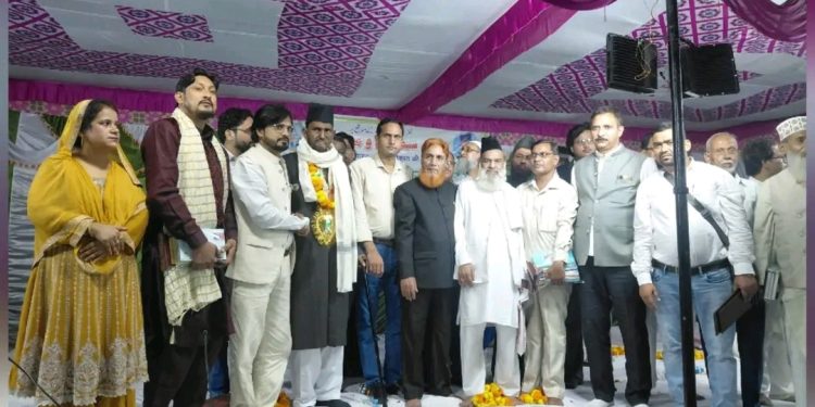 असरार मुज़्तर की तीन किताबों का भव्य मुशायरे में विमोचन