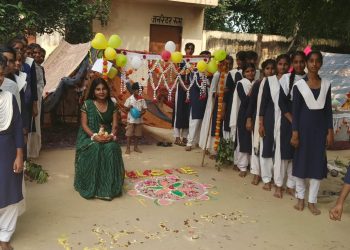 देशहित में लगाएं बच्चों की ऊर्जा: ओमकार