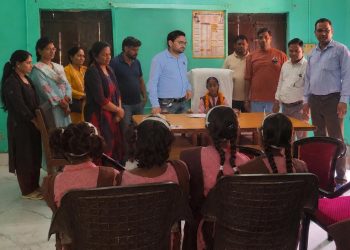 मिशन शक्ति के तहत छात्रा नेहा बनीं एक दिन की खंड शिक्षा अधिकारी