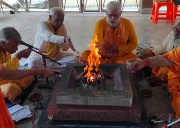 गायत्री शक्तिपीठ पर मां चंद्रघंटा की विधि-विधान से पूजा-अर्चना, गायत्री महायज्ञ में विश्व कल्याण की कामना