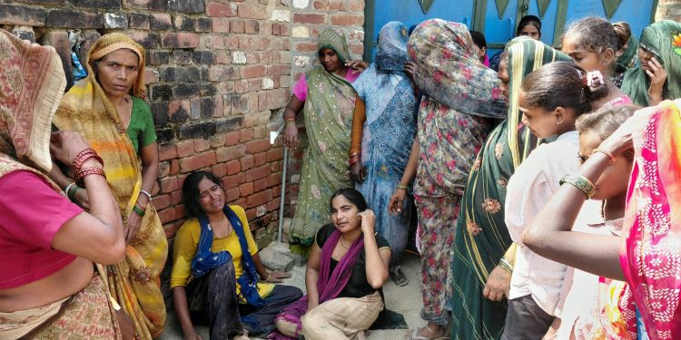 वजीरगंज में दिनदहाड़े ईंटों से कुचलकर अधेड़ की हत्या, गांव में तनाव